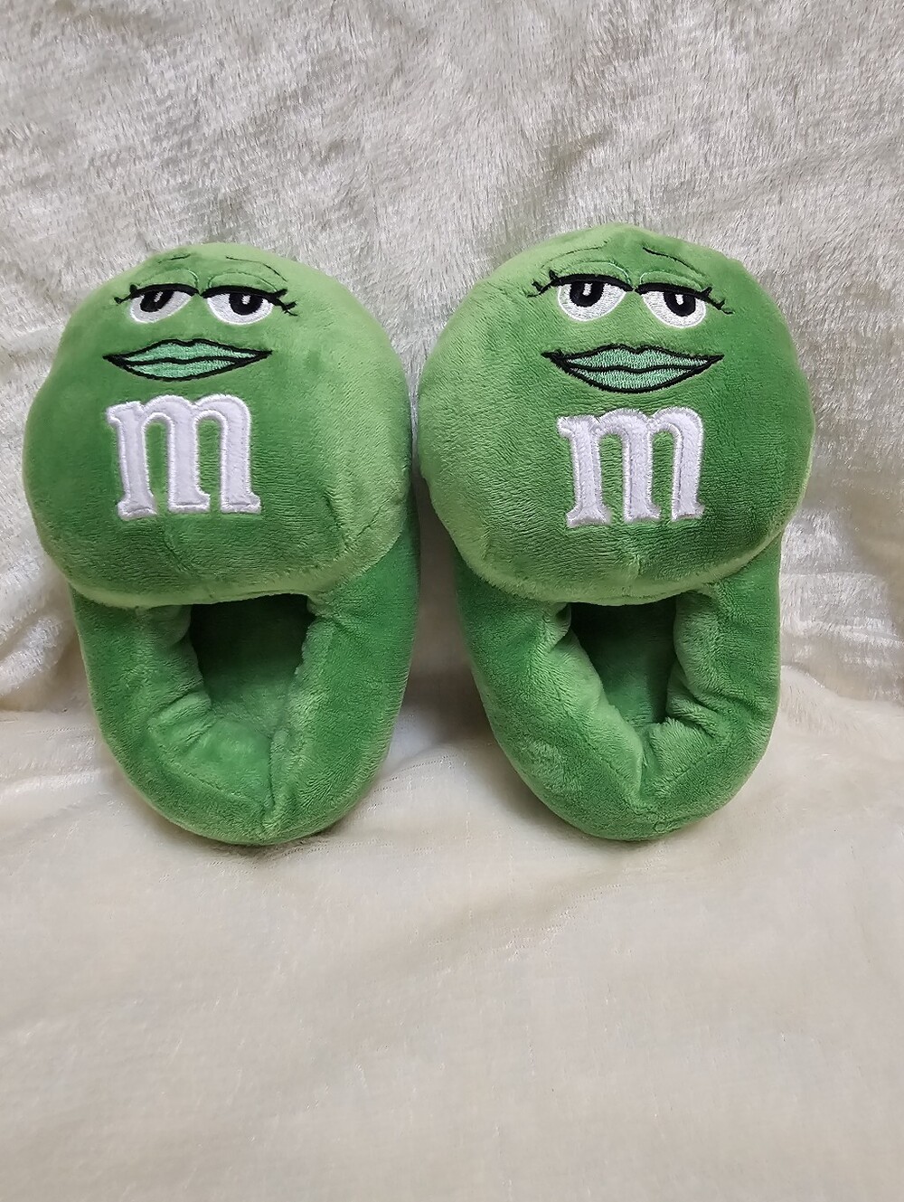 M&M's Youth Slippers Green Plush Girls Kids S/M Candy Novelty Shoe